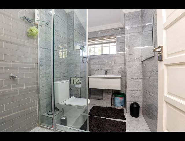 3 BEDROOM APARTMENT FOR SALE IN ESSENWOOD